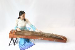 初学者购买古筝，该如何挑选古筝