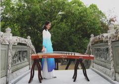 初学者买什么古筝好，月牙古筝好不好